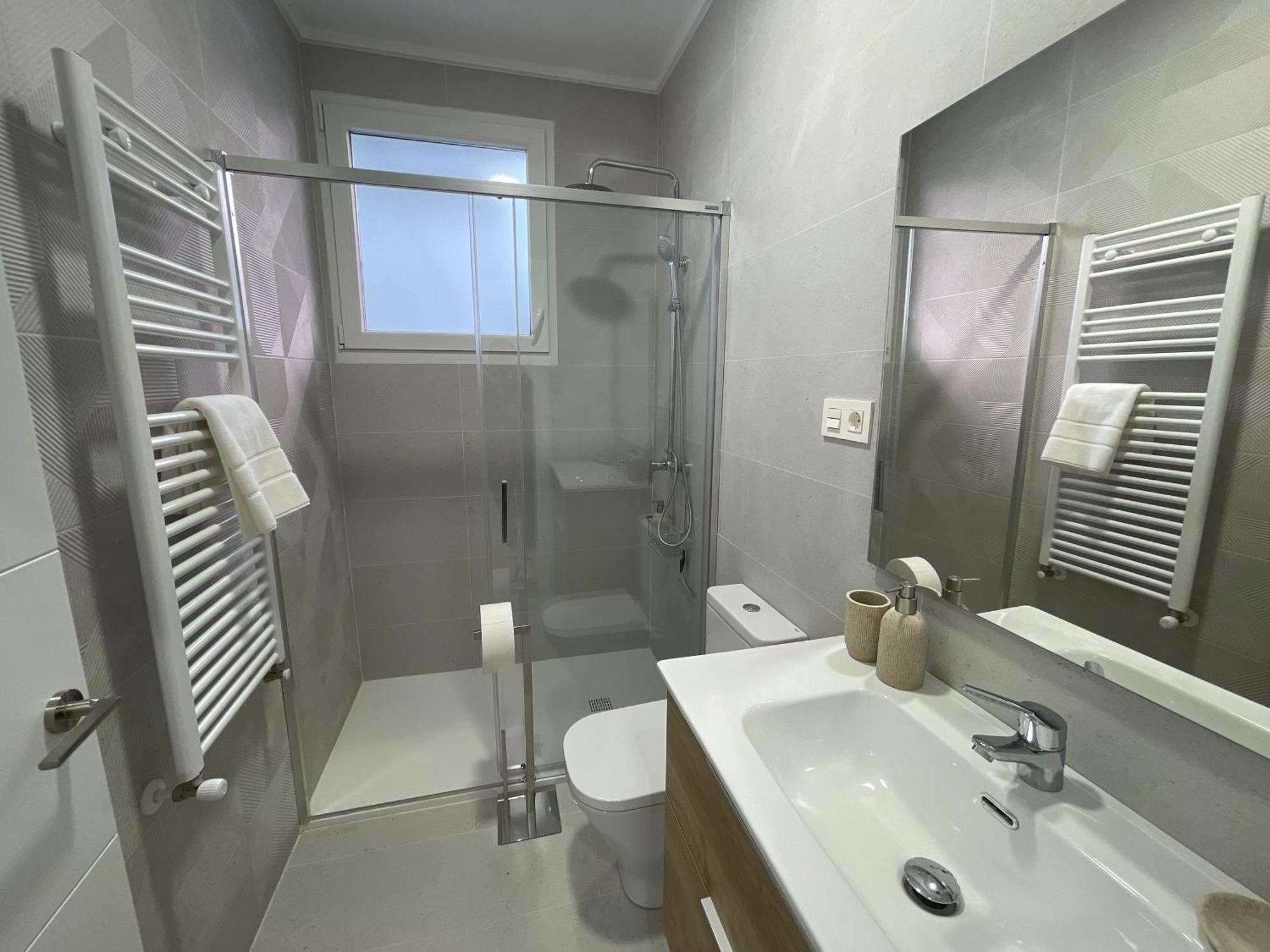 Byandreea Apartaments Etxebi Guernica y Luno Ngoại thất bức ảnh